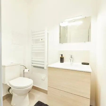 Rb-1g - Joli 2 Pieces Au 1er Etage Avec Terrasse 1 A 2 Pers Mülhausen