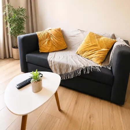 Rb-1g - Joli 2 Pieces Au 1er Etage Avec Terrasse 1 A 2 Pers מולהאוס